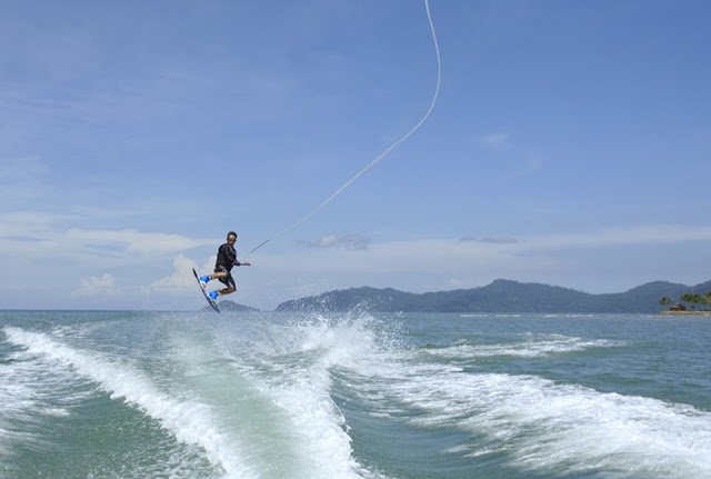 Water Sports at Shangri-La's Tanjung Aru Resort and Spa, Kota Kinabalu, Sabah, Borneo,