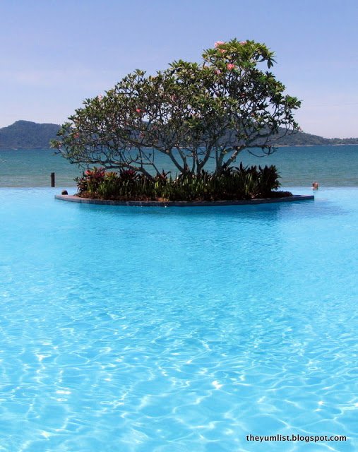 Water Sports at Shangri-La's Tanjung Aru Resort and Spa, Kota Kinabalu, Sabah, Borneo,