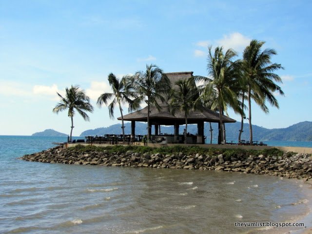 Sunset Bar, Shangri-La's Tanjung Aru Resort, Kota Kinabalu