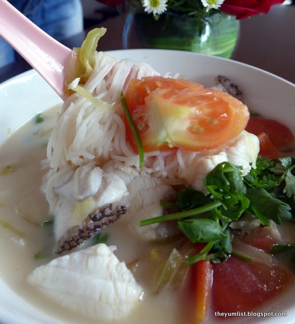 Moon Kee Section 17 Fish Head Noodles, Petaling Jaya