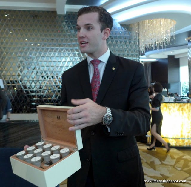 Mooncakes, OneSixFive, Tao, InterContinental Kuala Lumpur