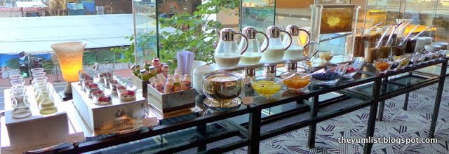 Grand Cafe, Buffet Breakfast, Grand Hyatt Hong Kong