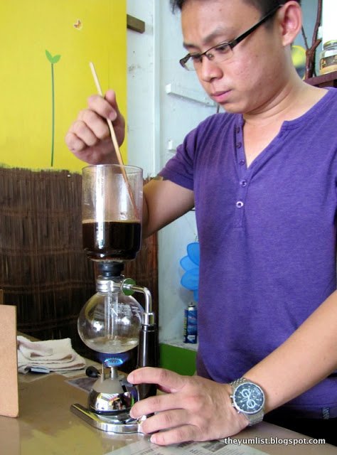 French Pastries and Syphon Coffee at Ete Cafe