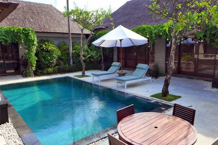 luxury villas seminyak