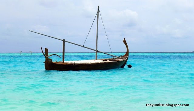 Gili Lankanfushi, Maldives traditional Maldivian fishing boat