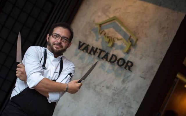 Chef Ramiro Moya, Vantador