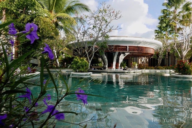 L’Oh Pool Bar Sofitel Bali