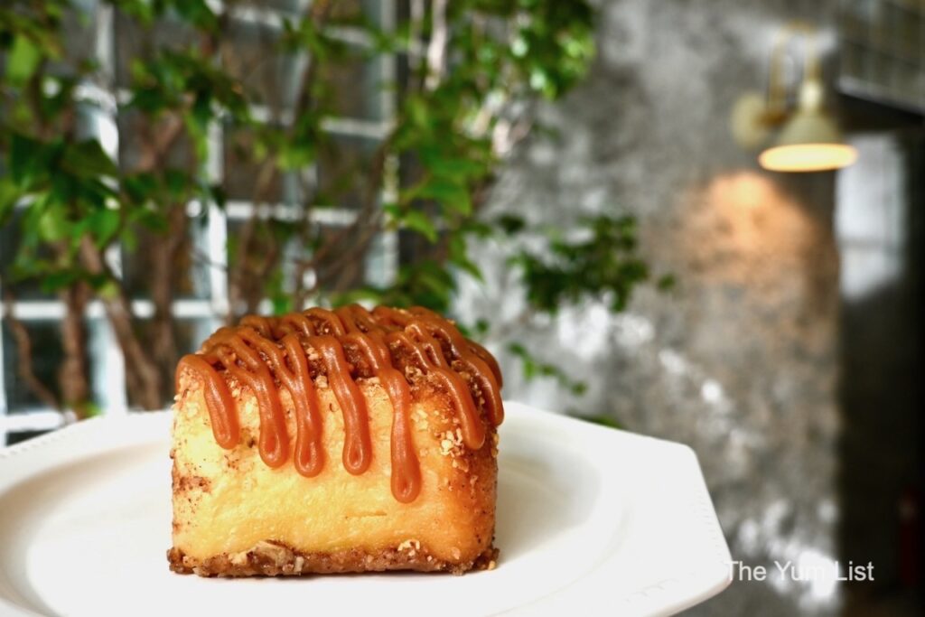 Menu Momaku x Baristart Coffee Malaysia Cinnamon Roll