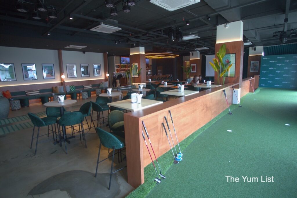 Wedge Range Golf Bar & Social Club, Petaling Jaya - practice indoor putting green