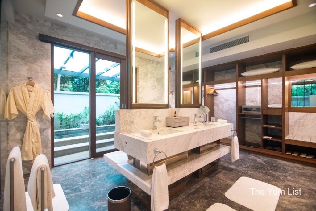 Royal Villa Bathroom