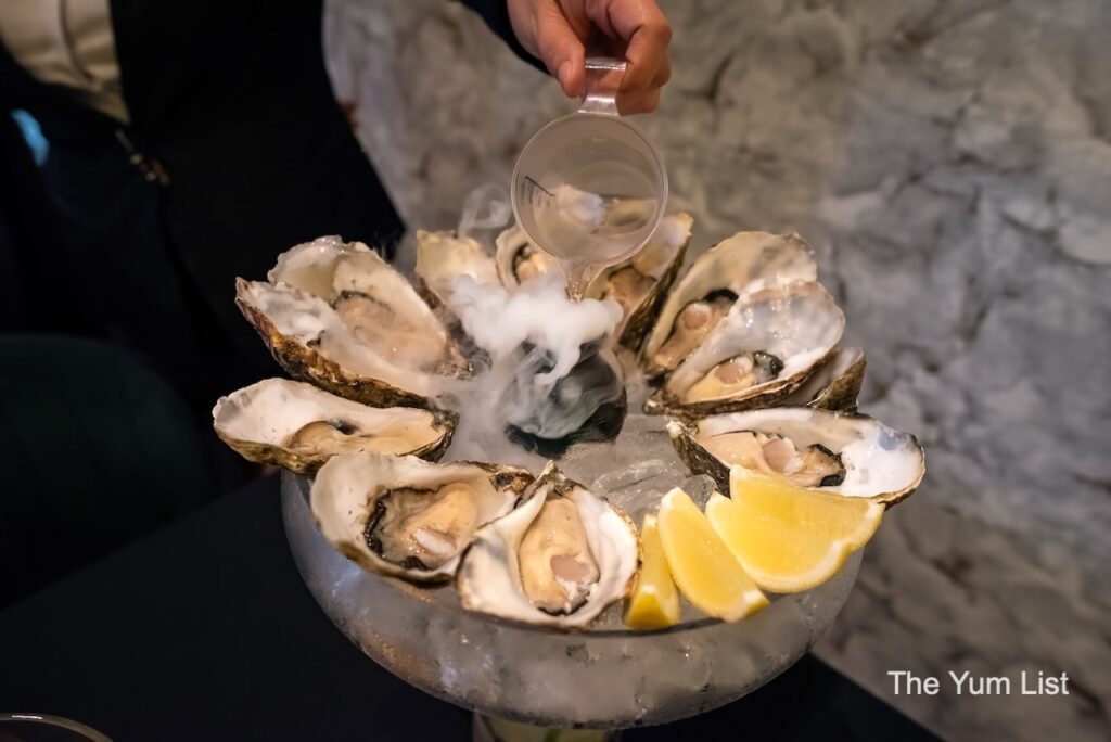 Seasonal Oyster Selection