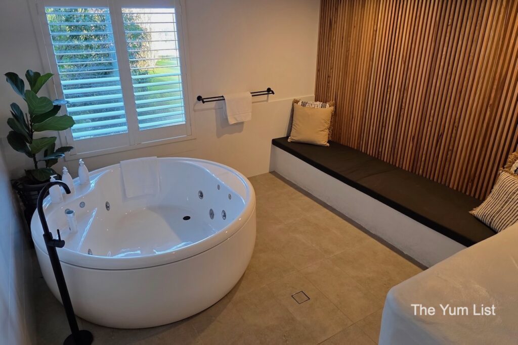 Spa bath
